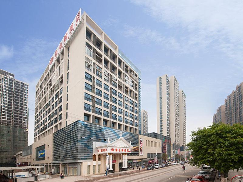 Vienna Hotel Nanxiong Exterior photo